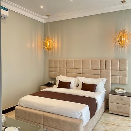 The Nook Boutique Bed & Breakfast คัมพาลา ภายนอก รูปภาพ